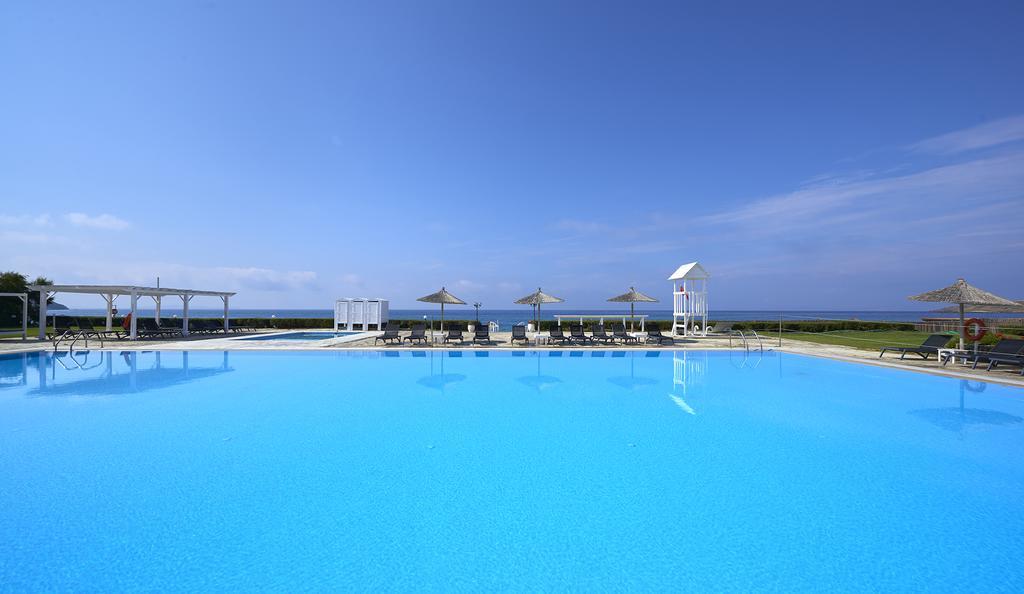 Otel Tinos Beach Hotel 4*