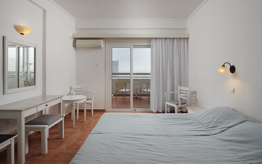 Otel Tinos Beach Hotel