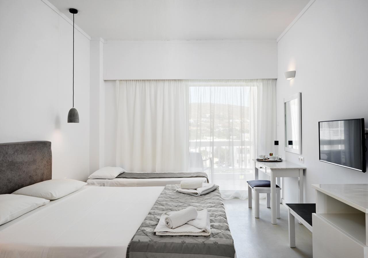 Tinos Beach Hotel 4*